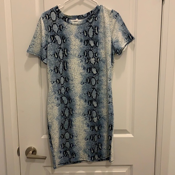 Blue Snakeskin Print Mid-length Dress - Picture 3 of 5